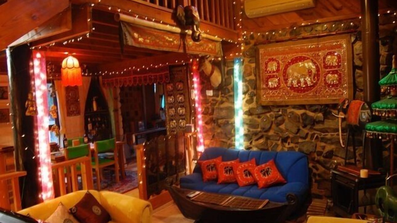 Photo of Others in Sunset Strip