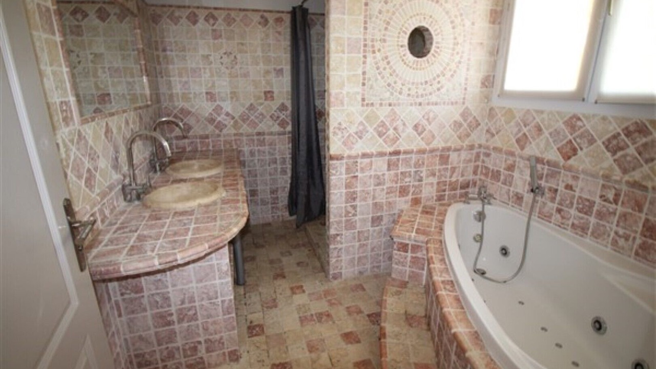 Photo of Bathroom in Saint-Ambroix