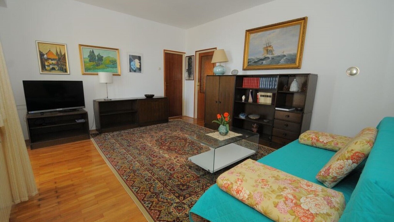 Photo of Livingroom in Icici