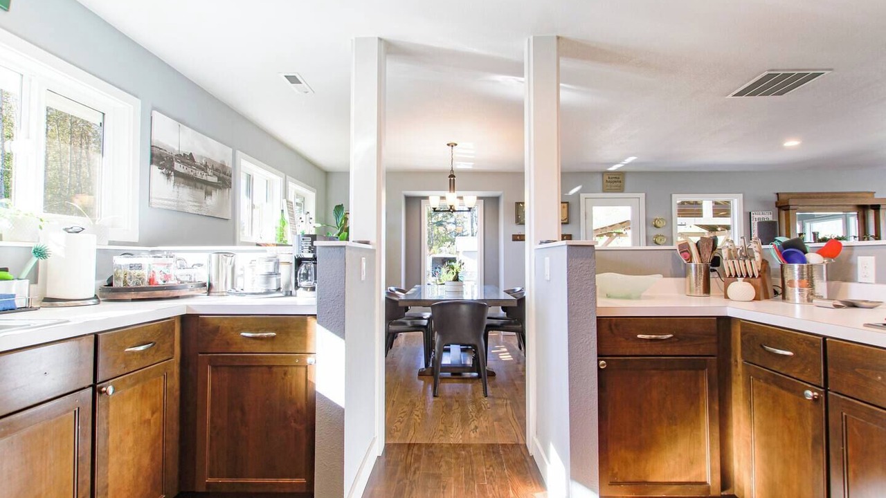 Photo of Bedroom in Cathlamet