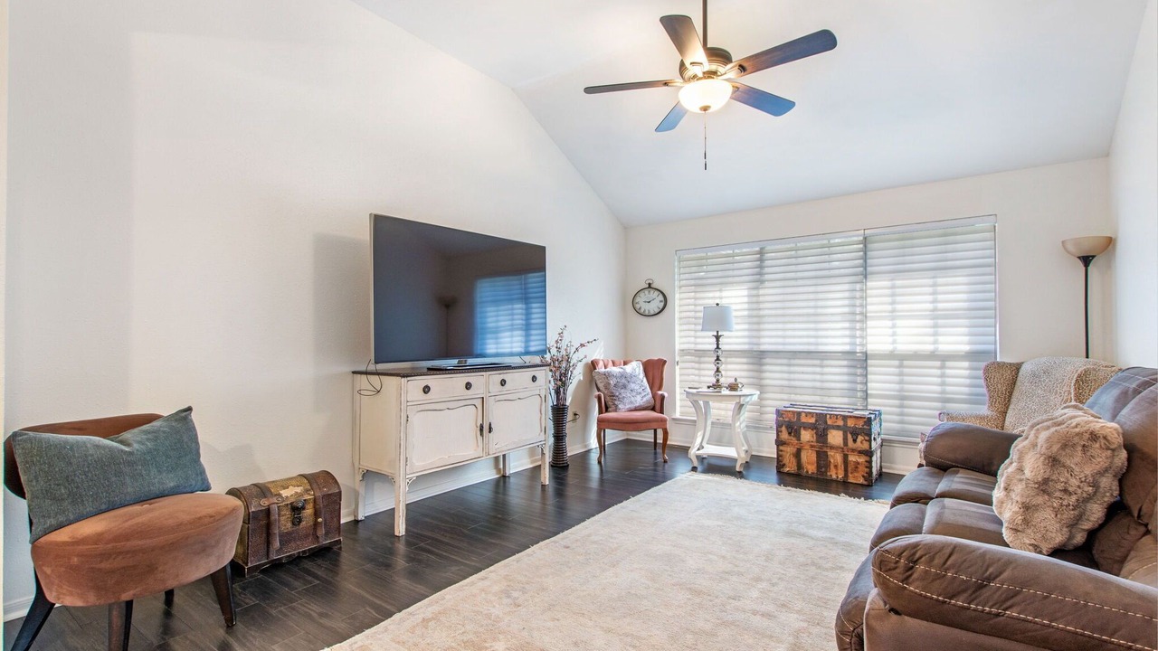 Photo of Livingroom in Indian Springs