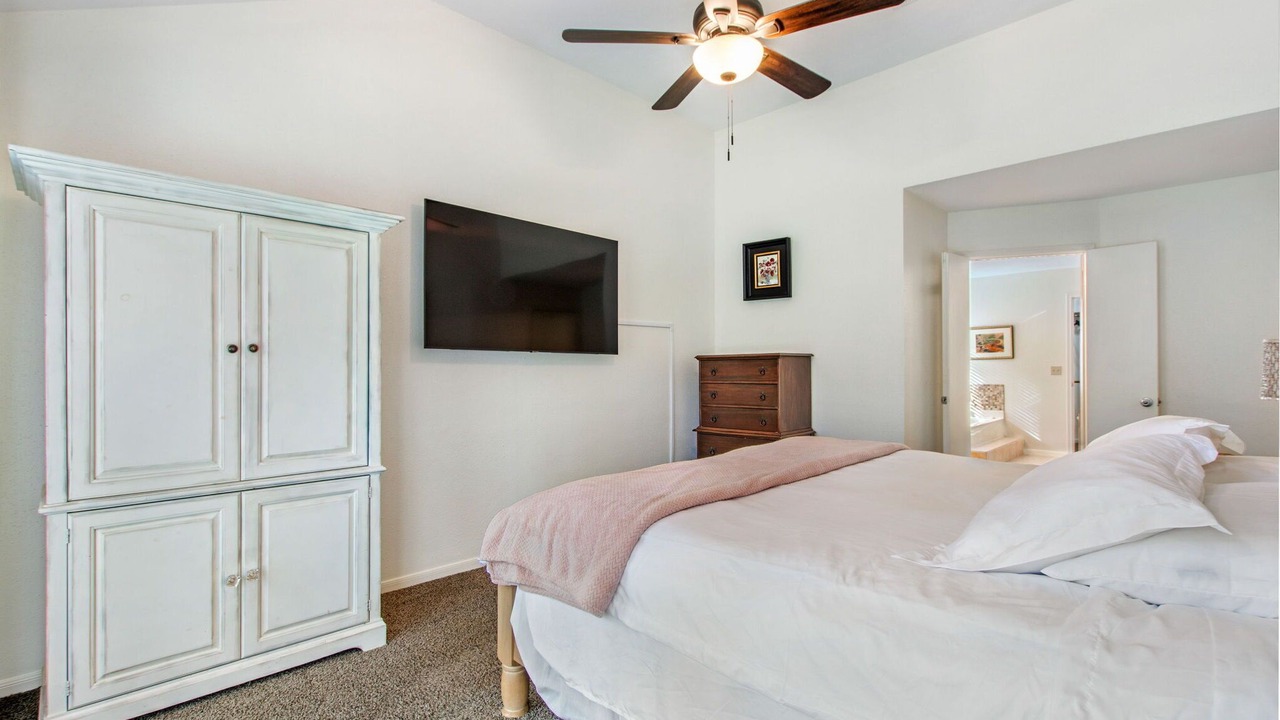 Photo of Bedroom in Indian Springs