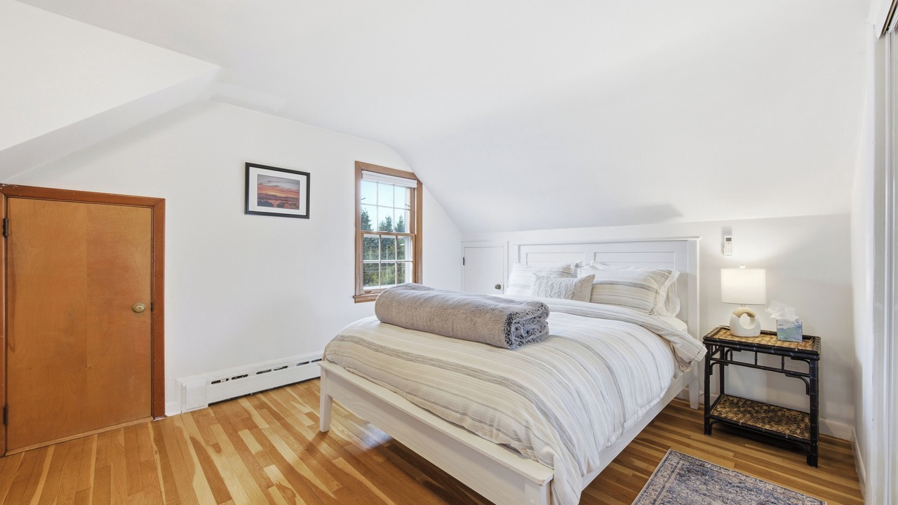 Photo of Bedroom in Mystic