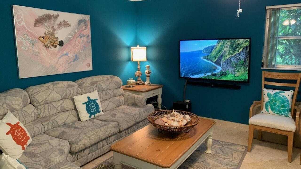 Photo of Livingroom in Playland Estates