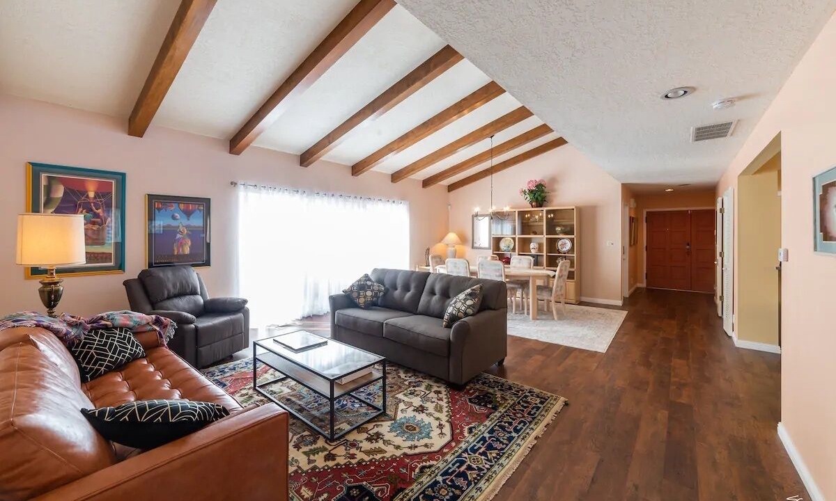 Photo of Livingroom in Bear Canyon