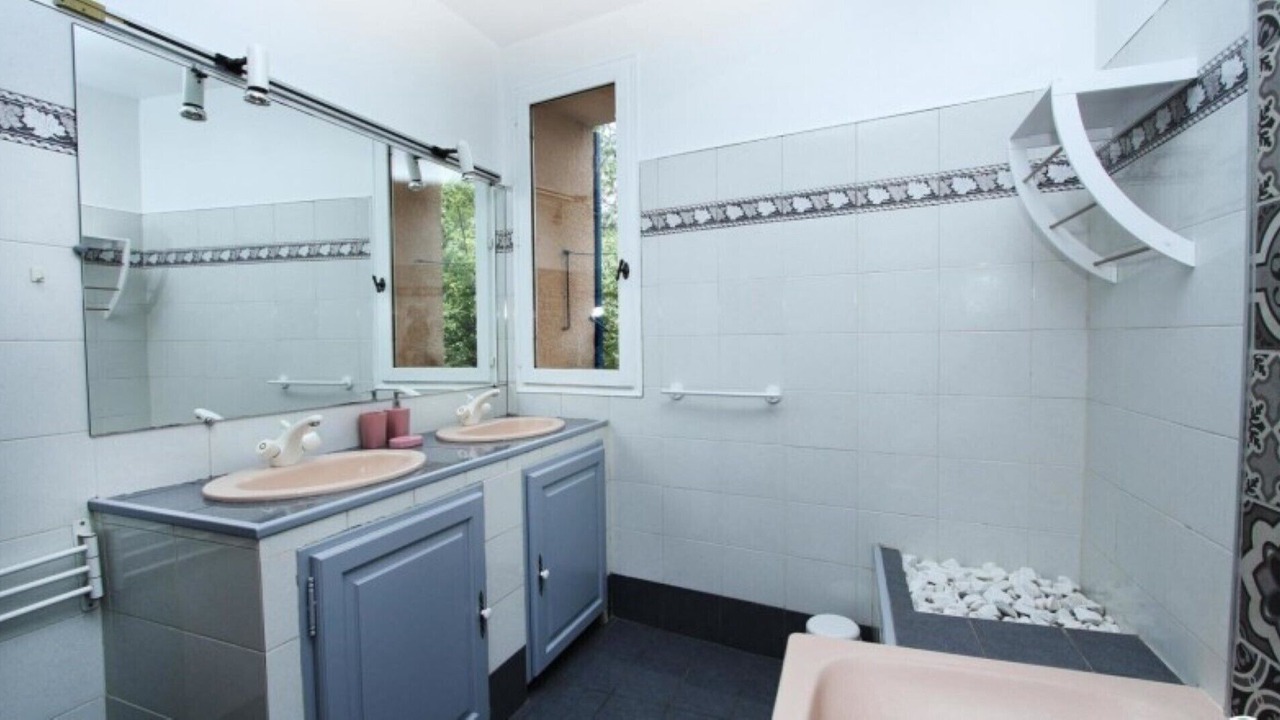 Photo of Bathroom in Mirabel-aux-Baronnies