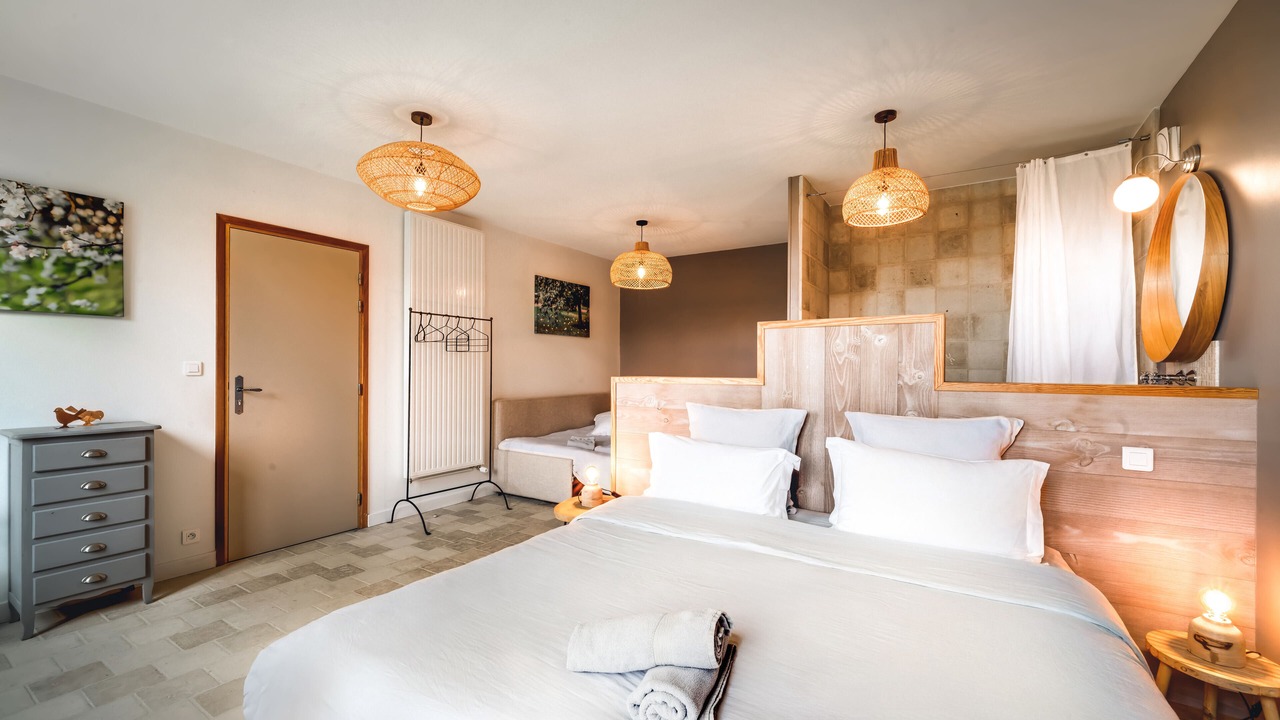 Photo of Bedroom in Villeneuve-sur-Yonne