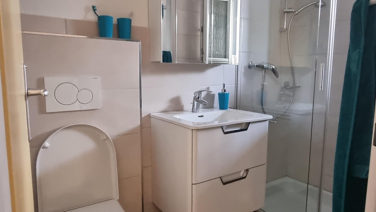Photo of Bathroom in Cazis
