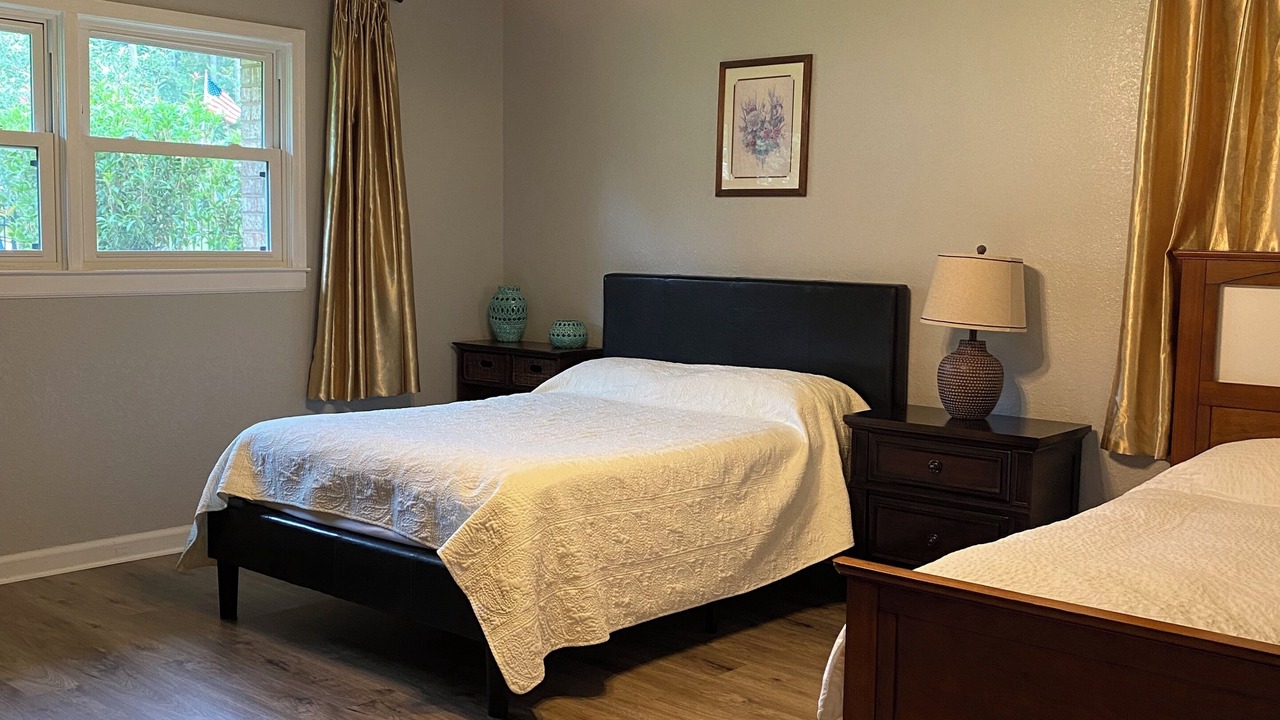 Photo of Bedroom in Summerville
