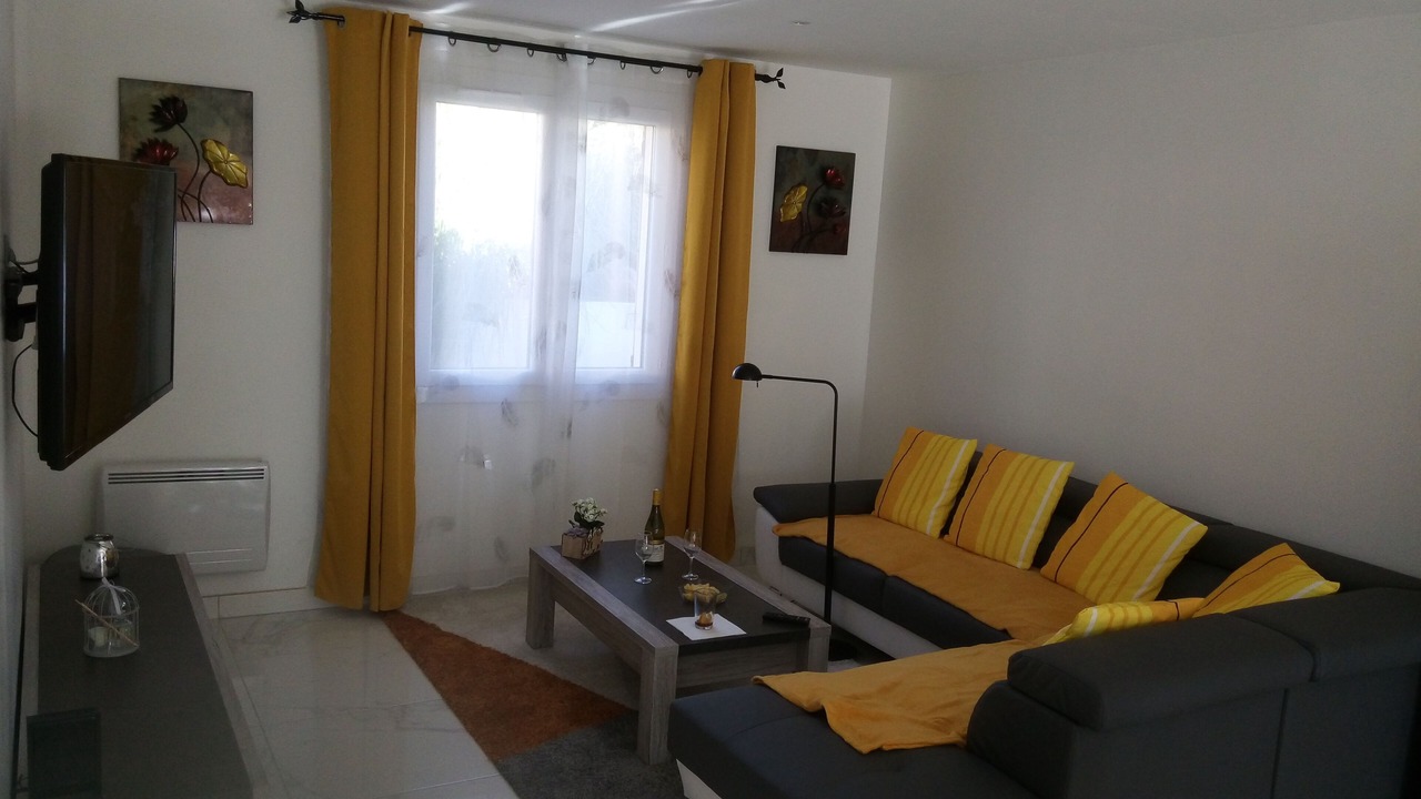 Photo of Livingroom in Saint-Laurent-La-Vernede