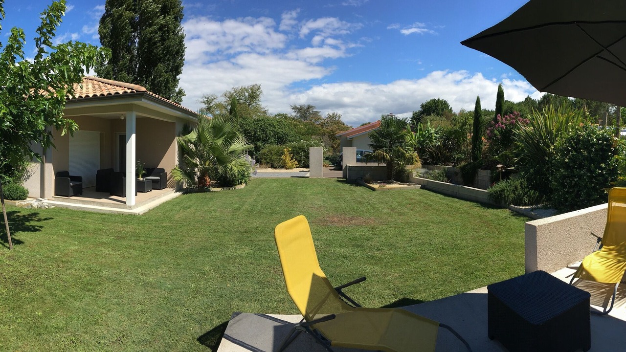 Photo of Patio Balcony in Gastes