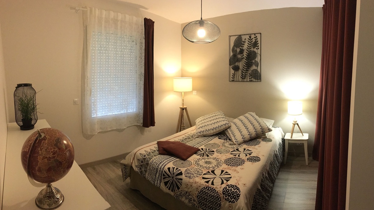 Photo of Bedroom in Gastes