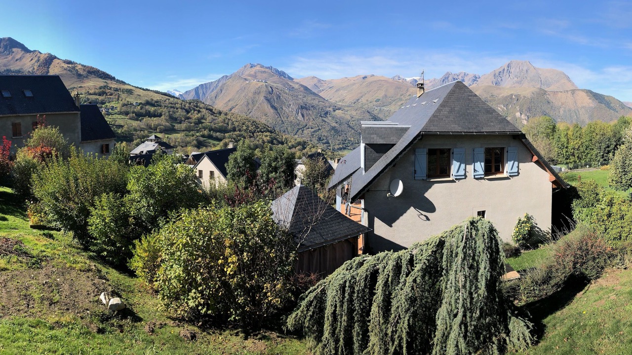 Photo of Outdoor in Azet