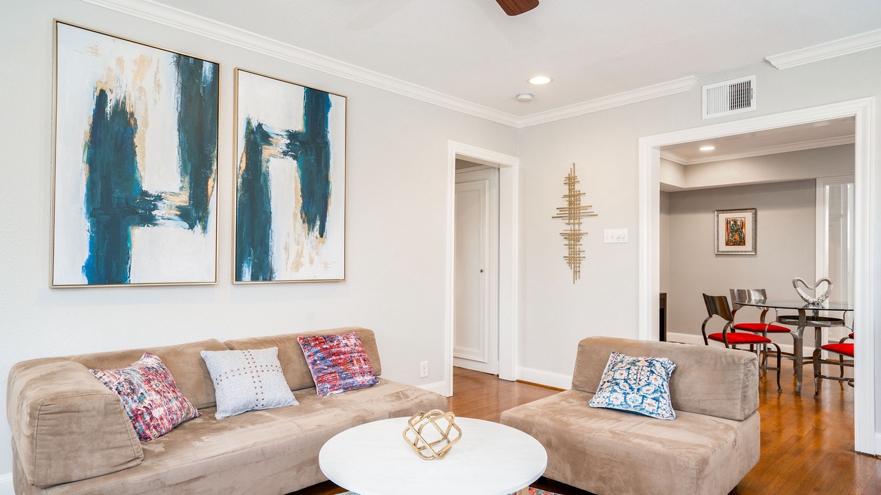 Photo of Livingroom in South Central Houston