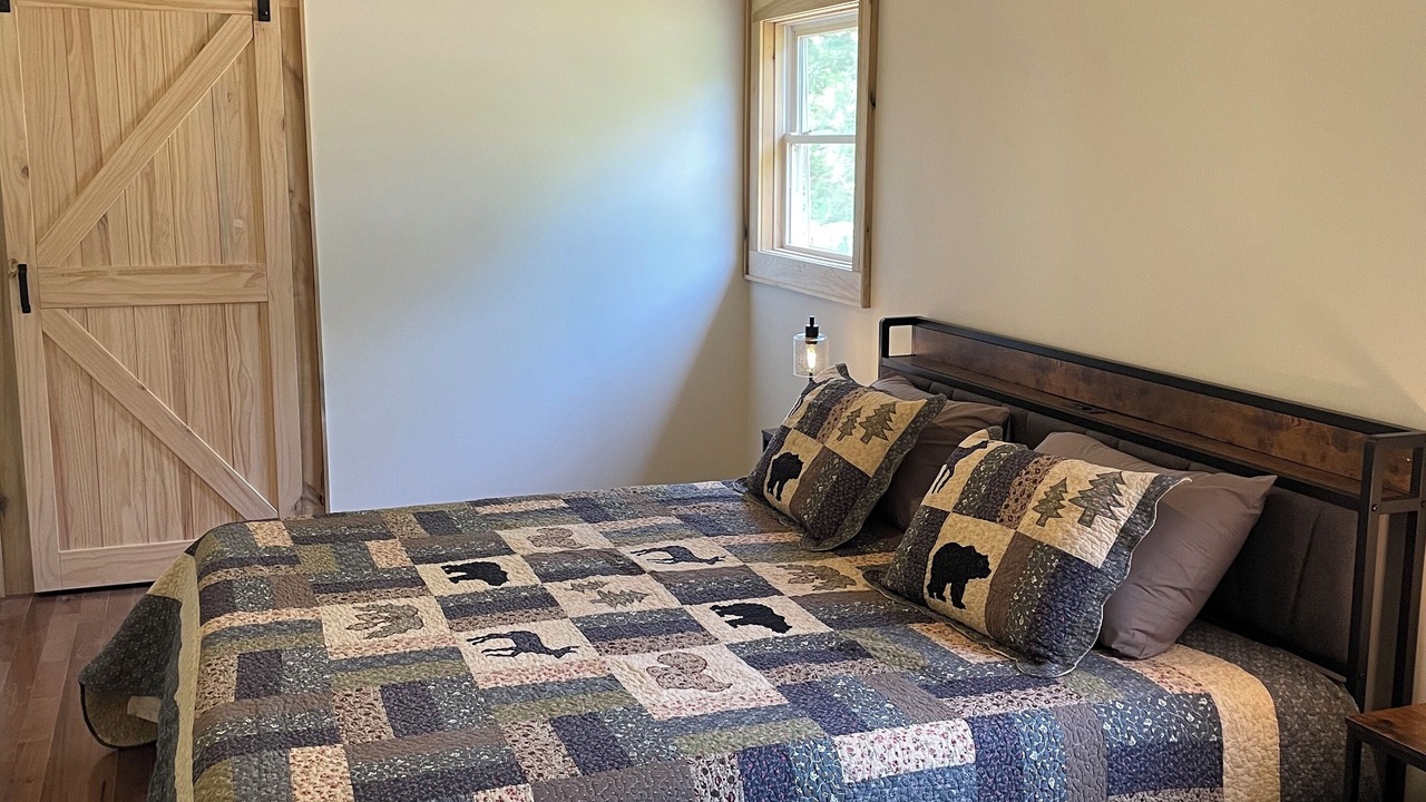 Photo of Bedroom in Cherokee