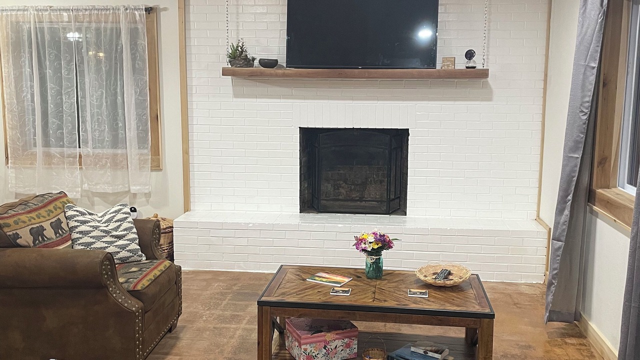 Photo of Livingroom in Cherokee