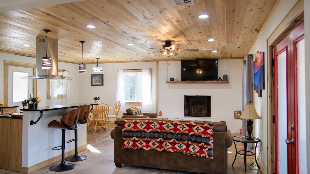 Photo of Livingroom in Cherokee