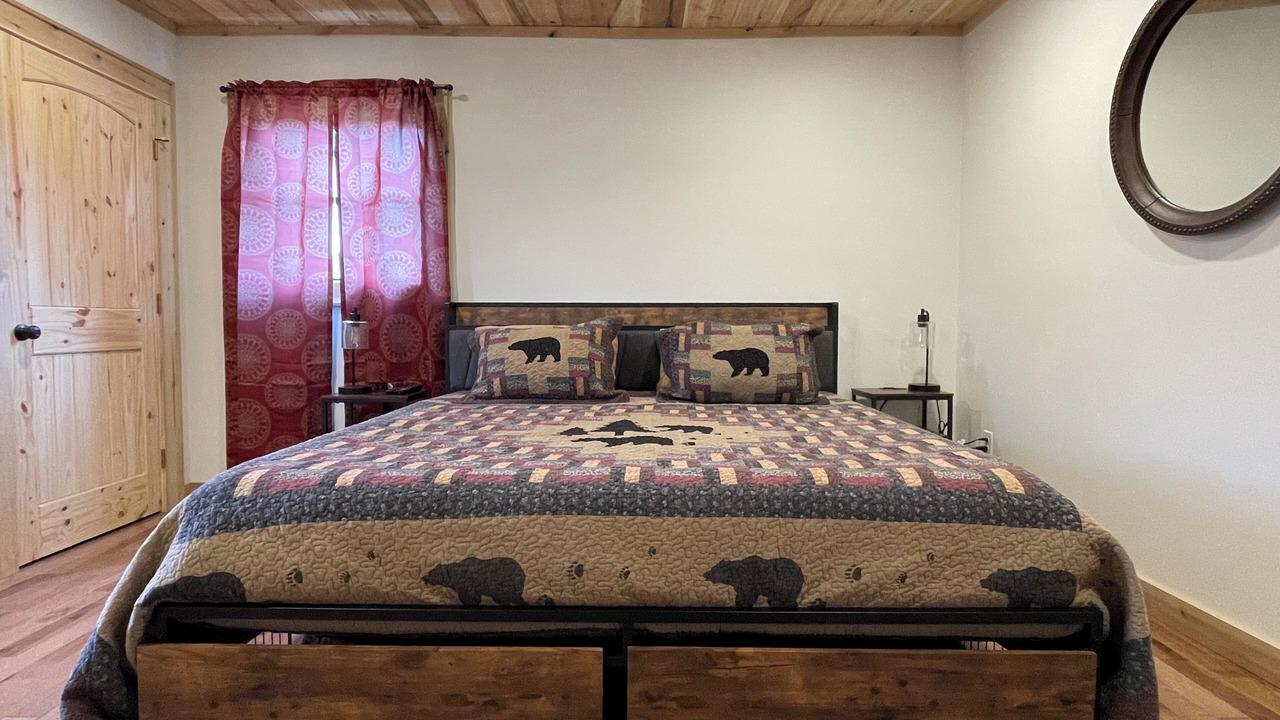 Photo of Bedroom in Cherokee