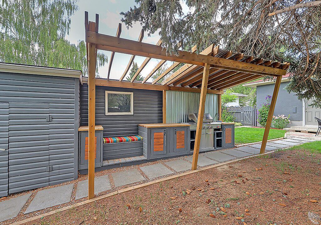 Photo of Patio Balcony in Southeast Calgary