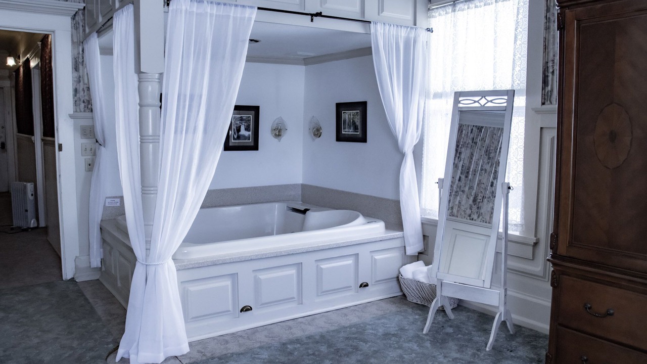 Photo of Bathroom in McCloud