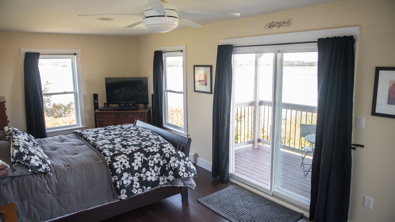 Photo of Bedroom in Oyster Bed