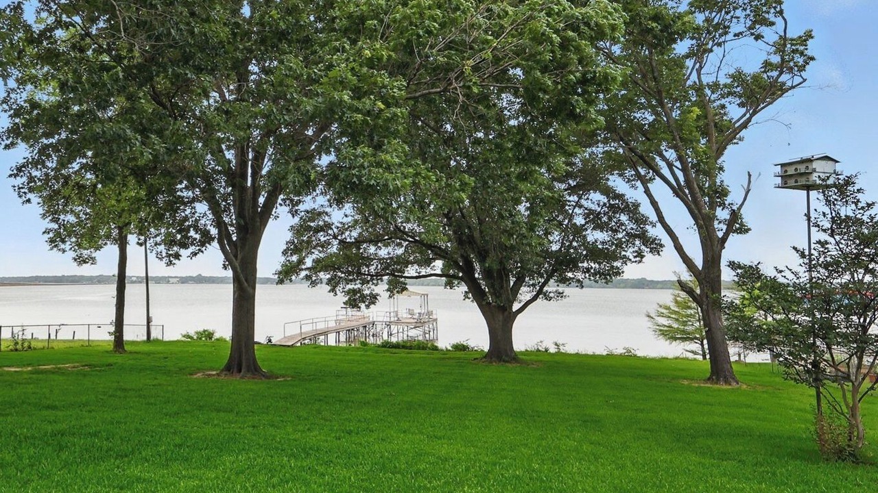 Photo of Others in Quinlan