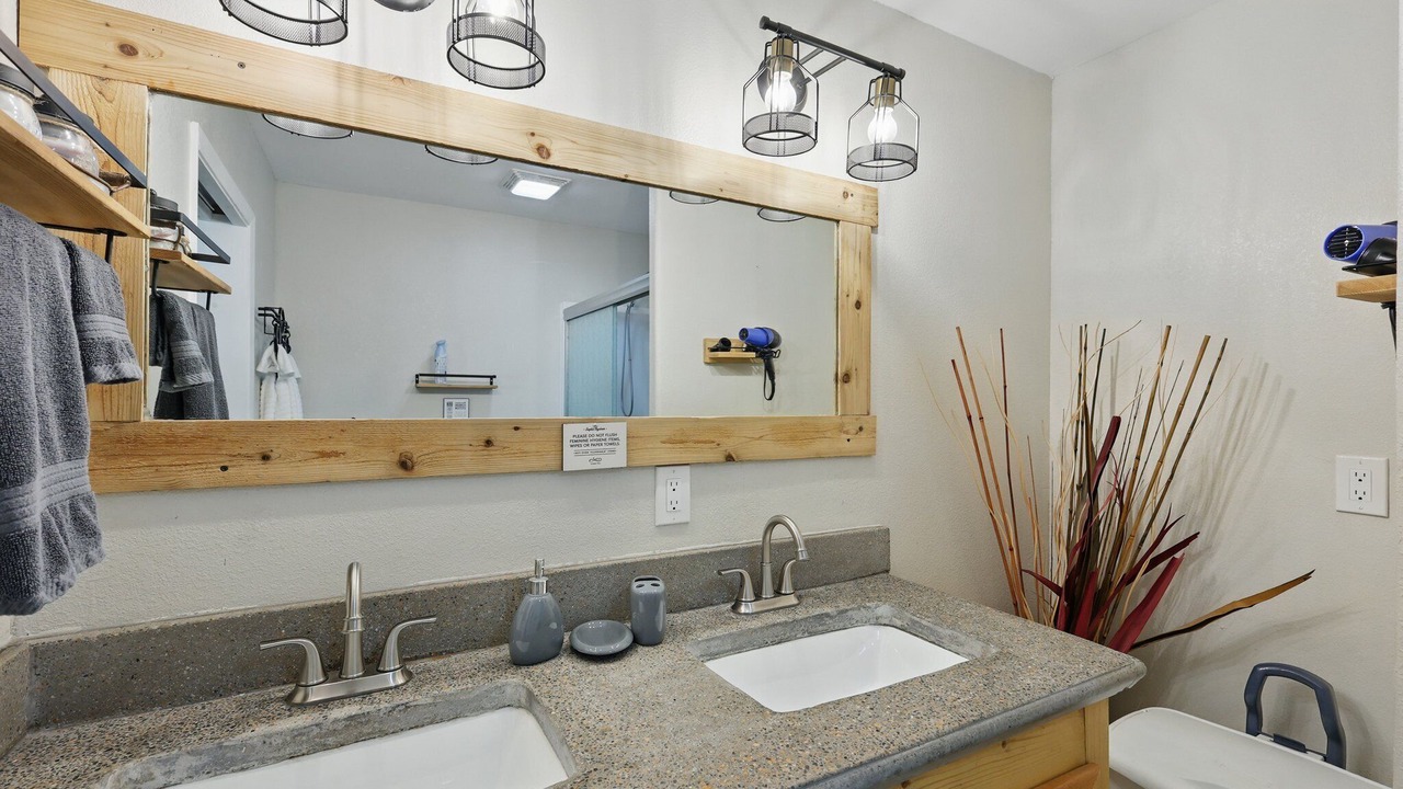 Photo of Bathroom in Quinlan