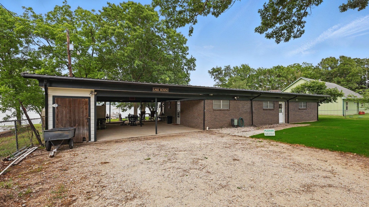 Photo of Outdoor in Quinlan