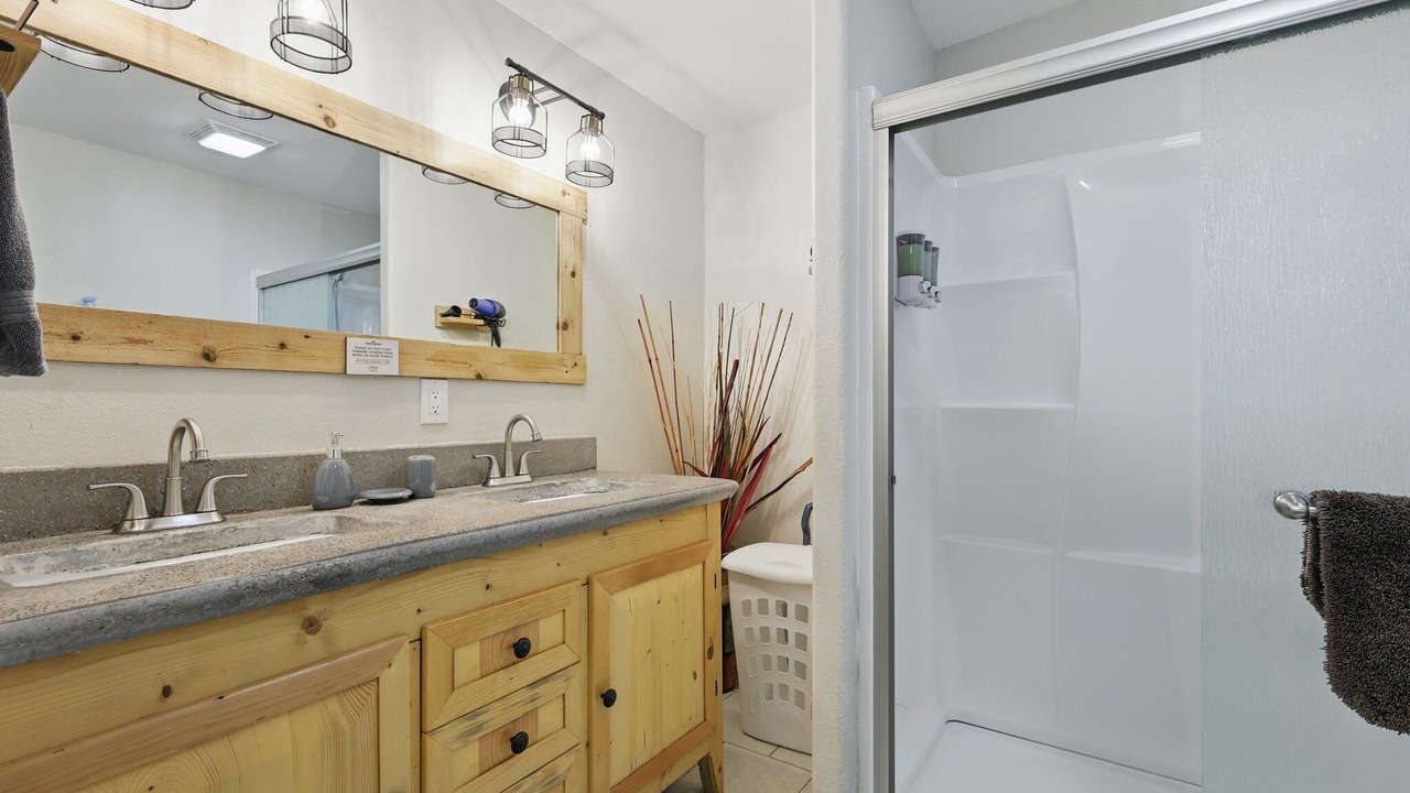 Photo of Bathroom in Quinlan