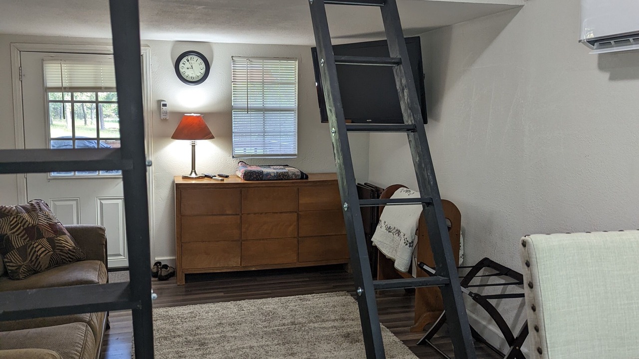 Photo of Livingroom in Yukon