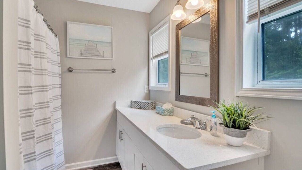 Photo of Bathroom in Kennesaw