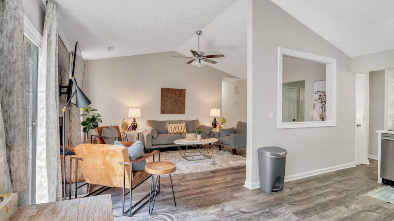 Photo of Livingroom in Kennesaw