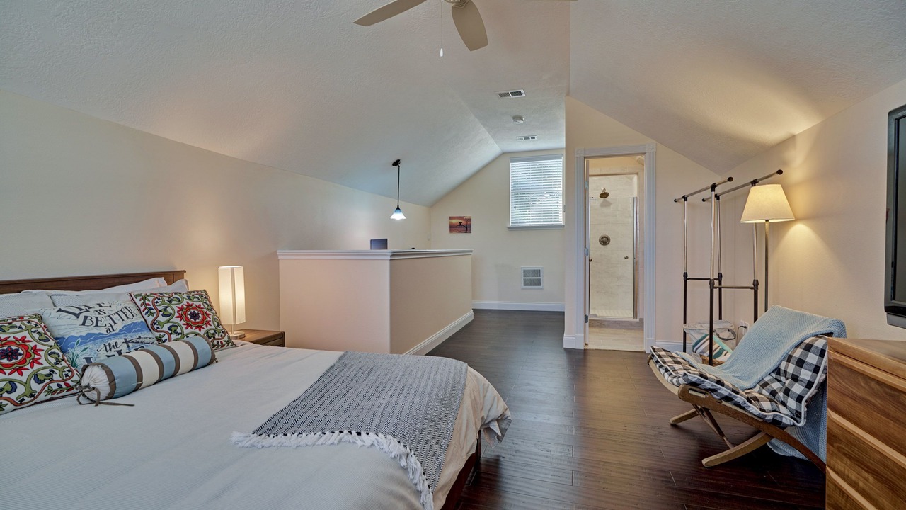 Photo of Bedroom in Seven Coves
