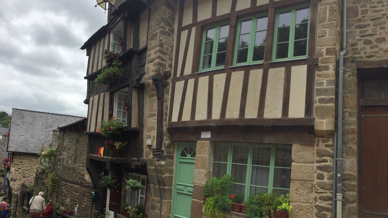 Photo of Others in Dinan