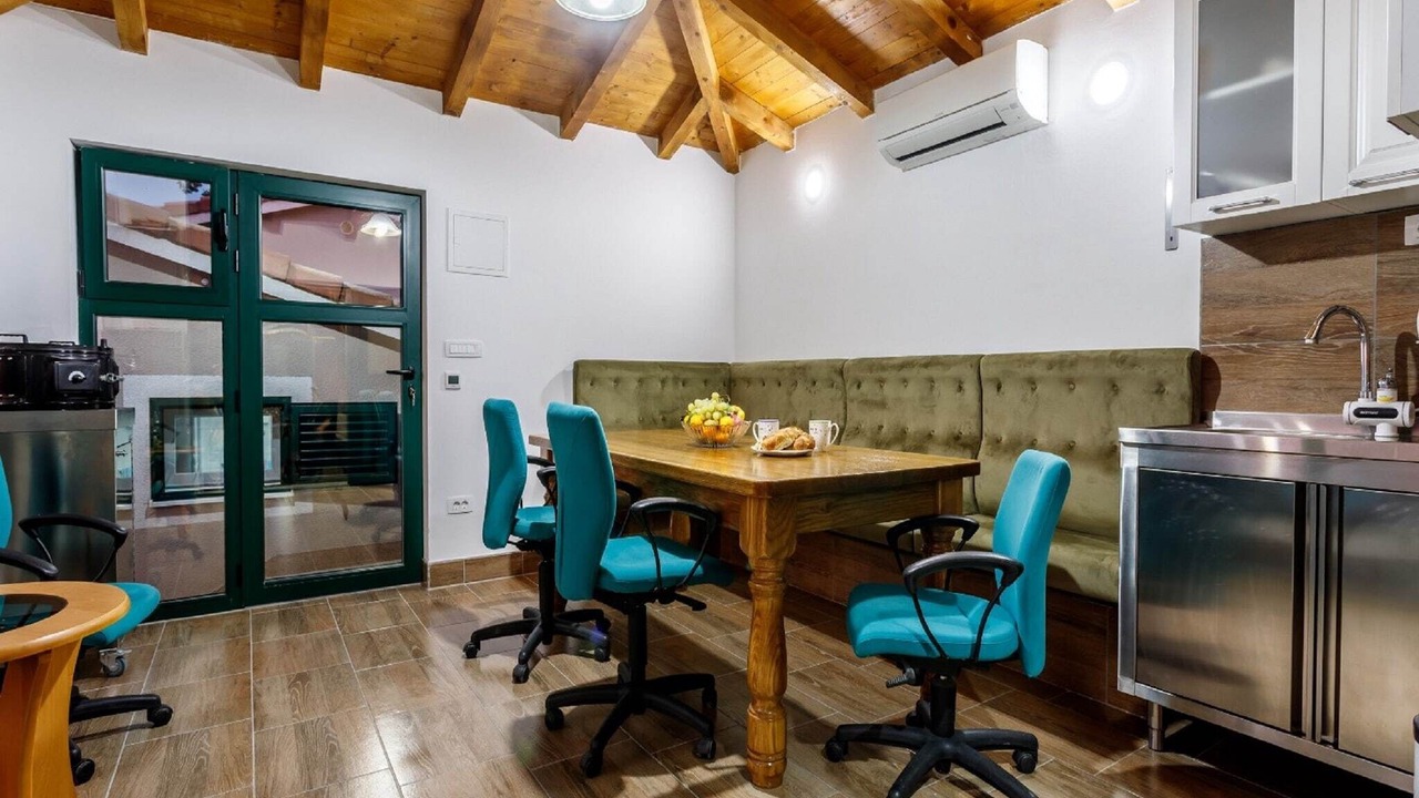 Photo of Livingroom in Neoric