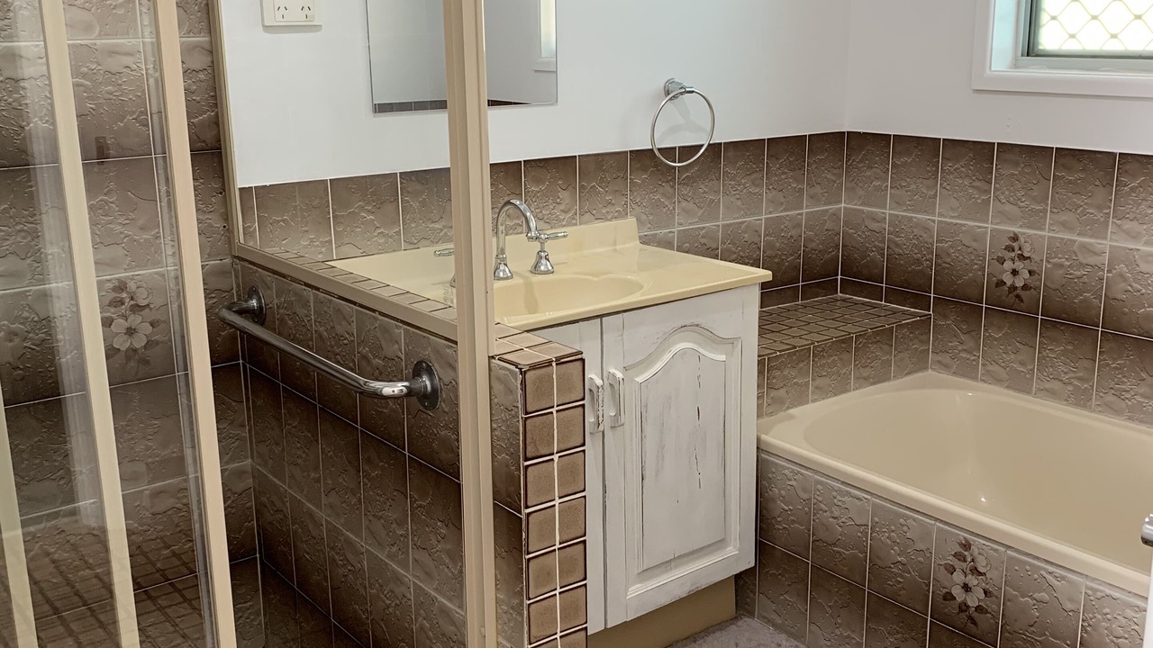 Photo of Bathroom in Urangan