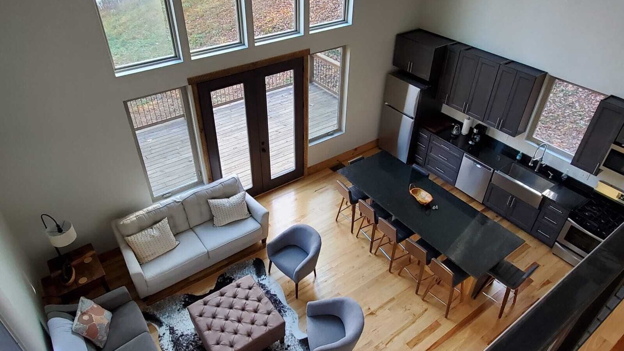 Photo of Livingroom in Madison County