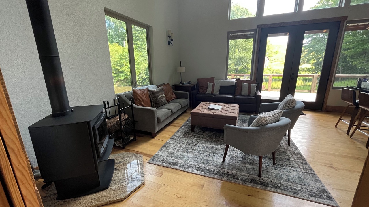 Photo of Livingroom in Madison County