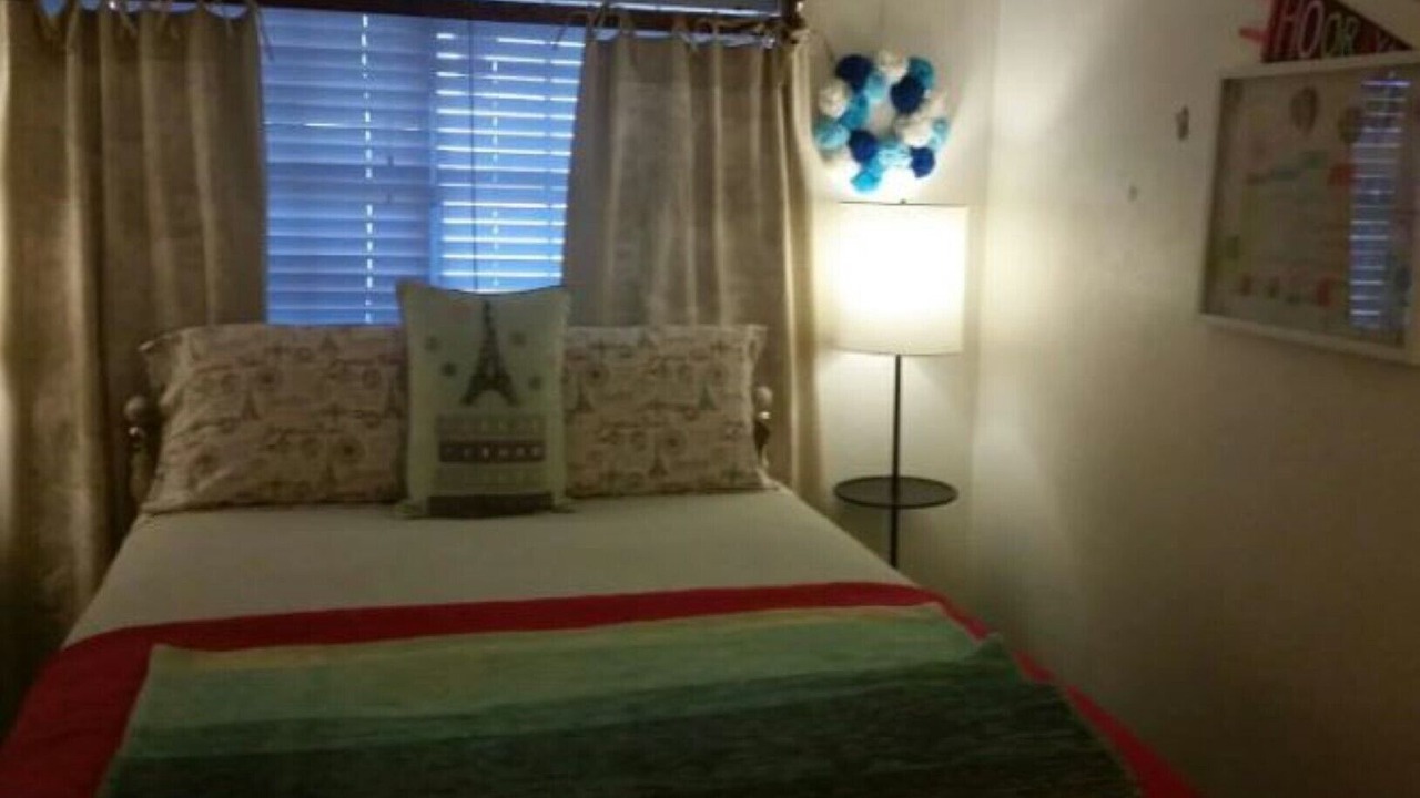 Photo of Bedroom in Crowley