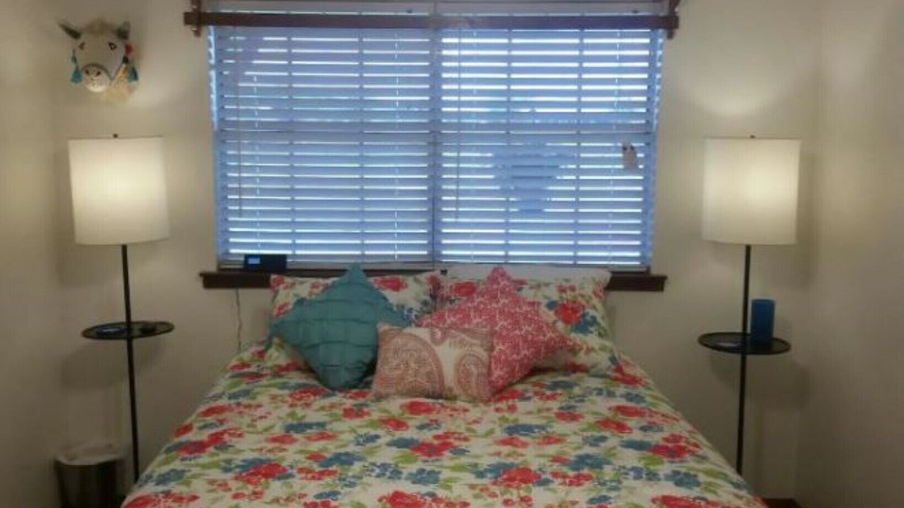 Photo of Bedroom in Crowley