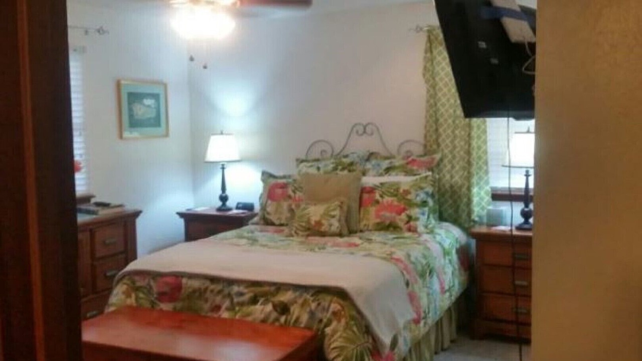 Photo of Bedroom in Crowley