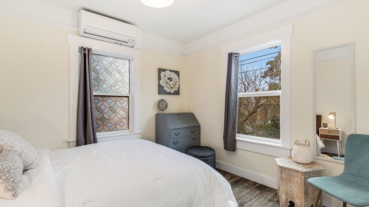 Photo of Bedroom in Squire Park