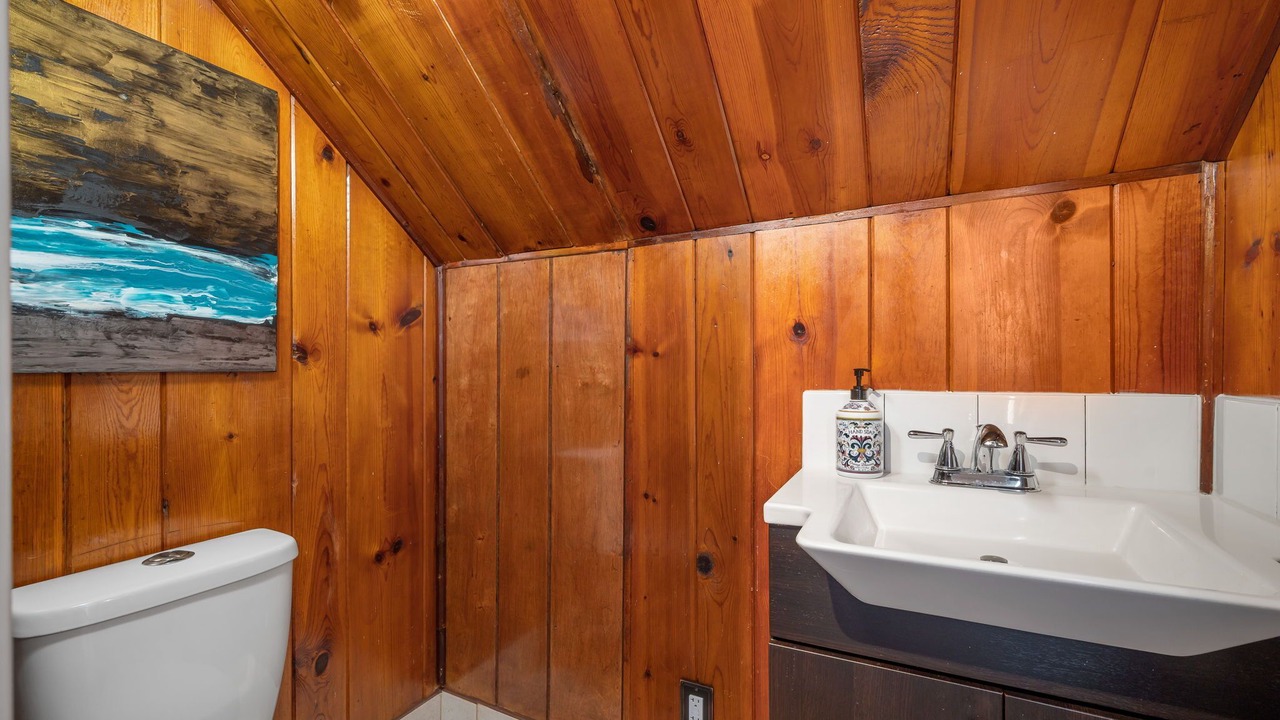 Photo of Bathroom in Squire Park