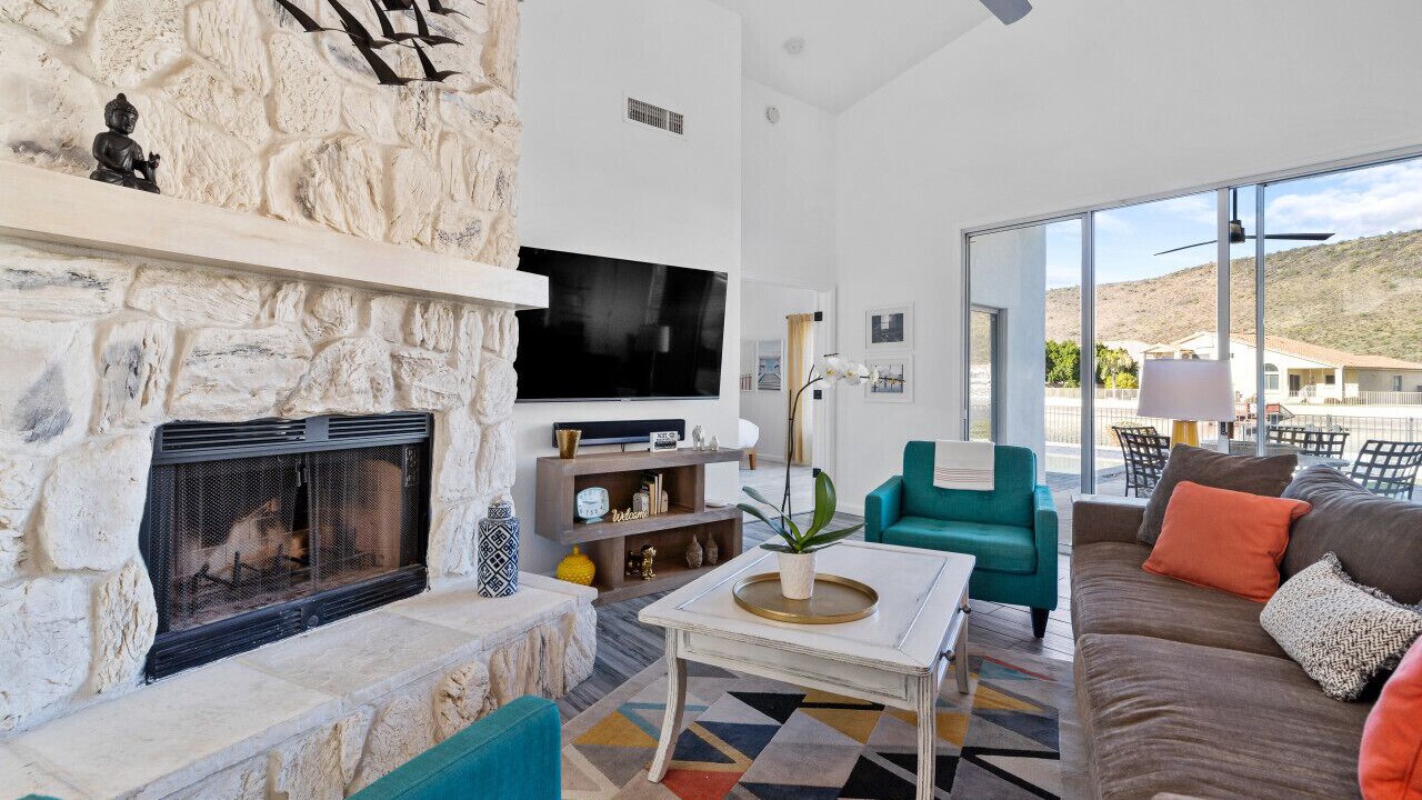 Photo of Livingroom in Arrowhead Lakes