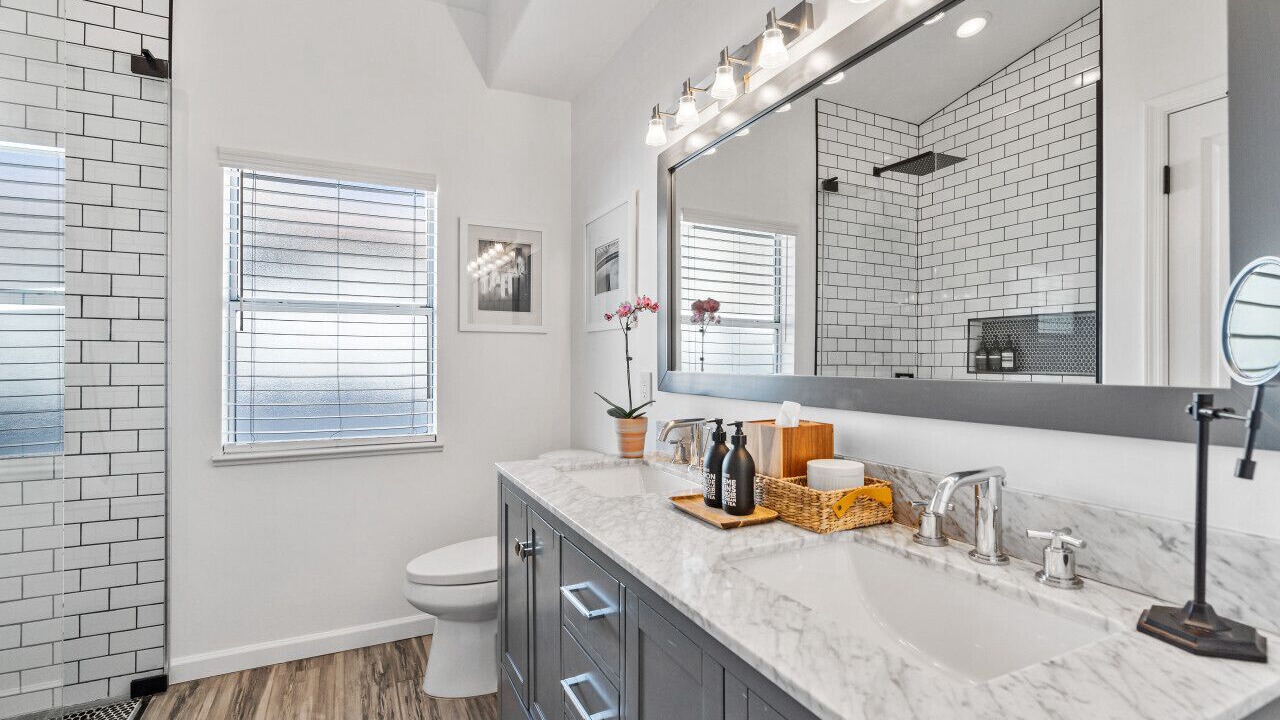 Photo of Bathroom in Arrowhead Lakes