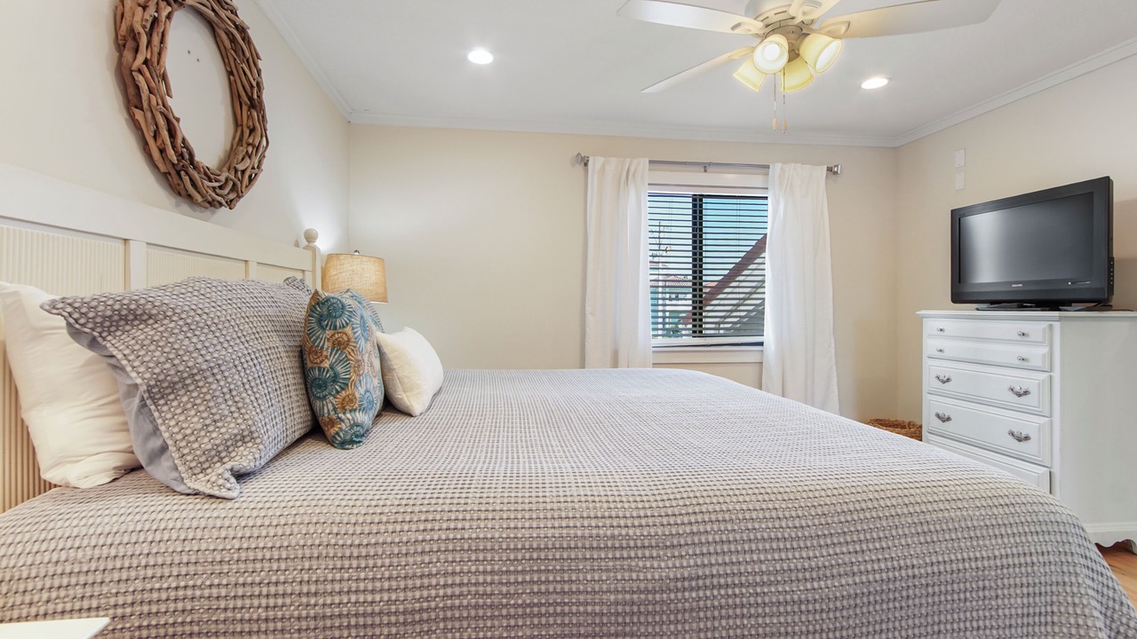Photo of Bedroom in Fort Bay