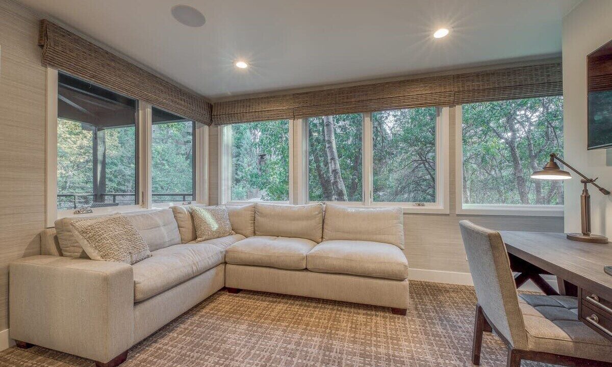 Photo of Bedroom in Lake Arrowhead