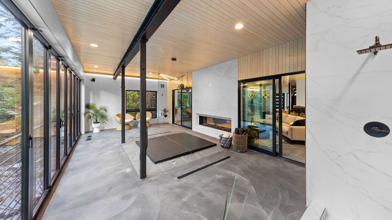 Photo of Livingroom in Government Camp