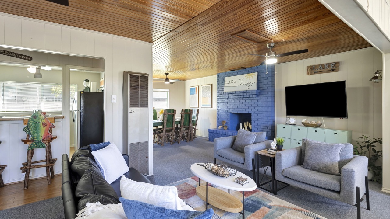 Photo of Livingroom in Lavon
