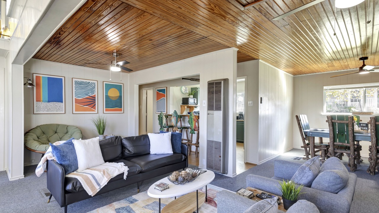 Photo of Livingroom in Lavon